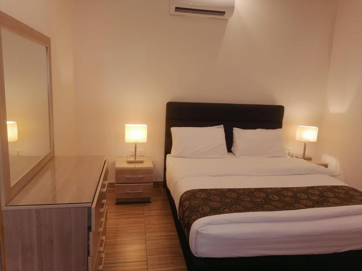 Al-Ahlam Hotel Apartments Aqaba Exterior photo